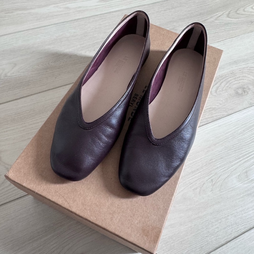 Le Monde Beryl Luna leather ballet flats size 35